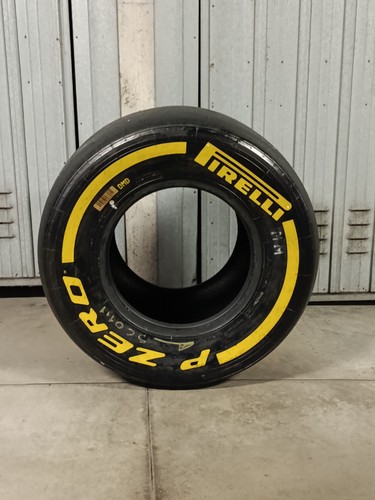 Gomma tyre pirelli pzero - gomma,